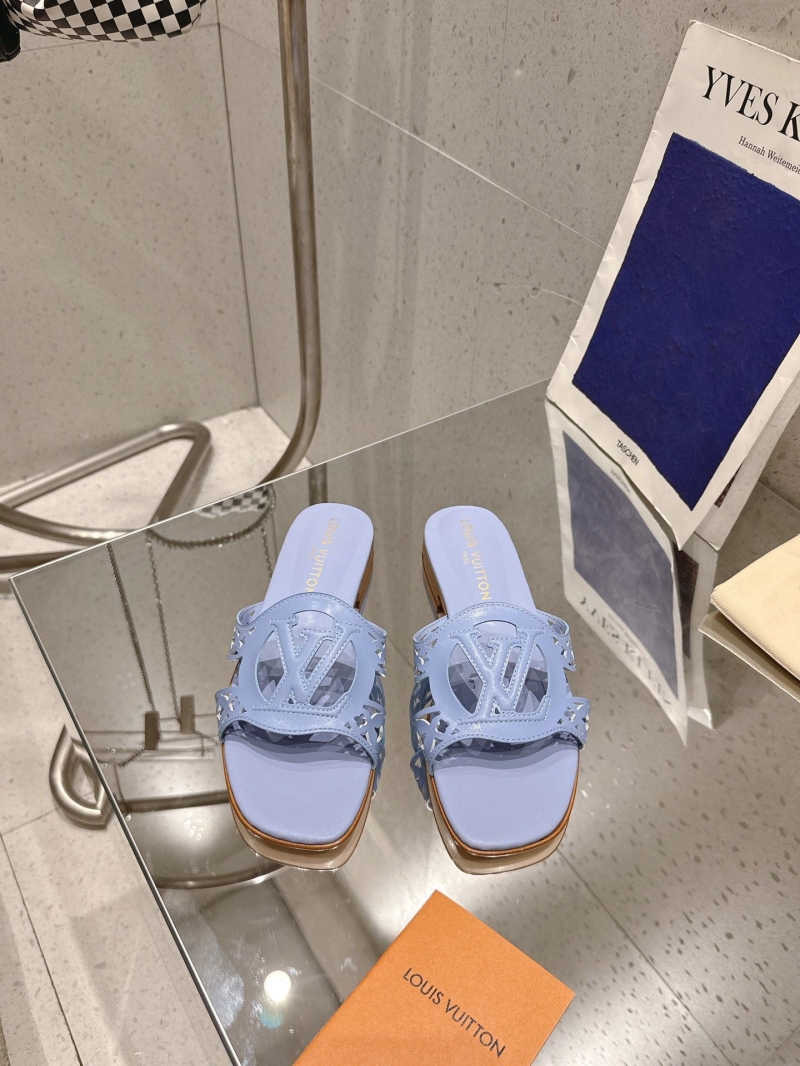 l0vis Vvtt0n slippers